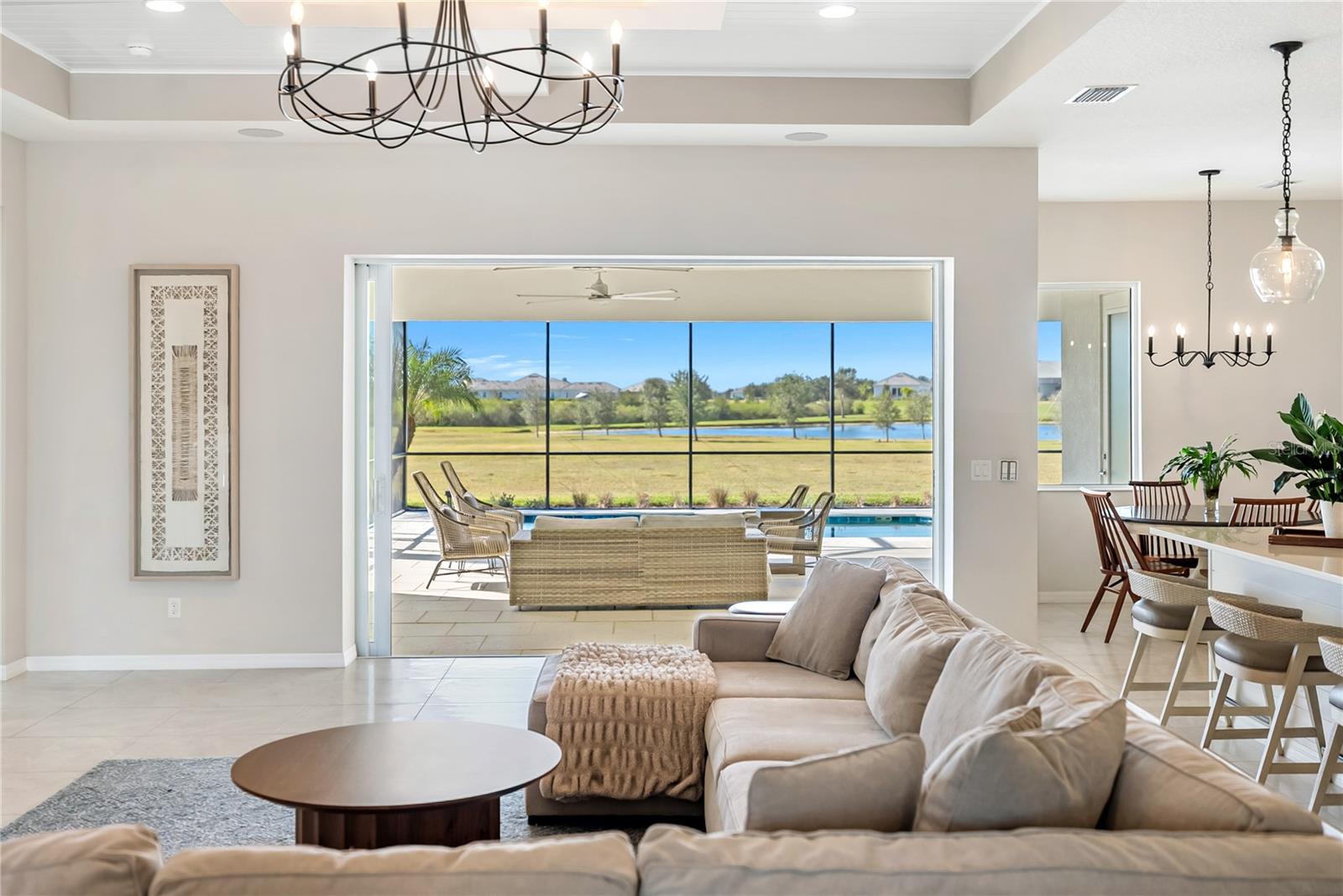 HAMPTON LAKES - Residential