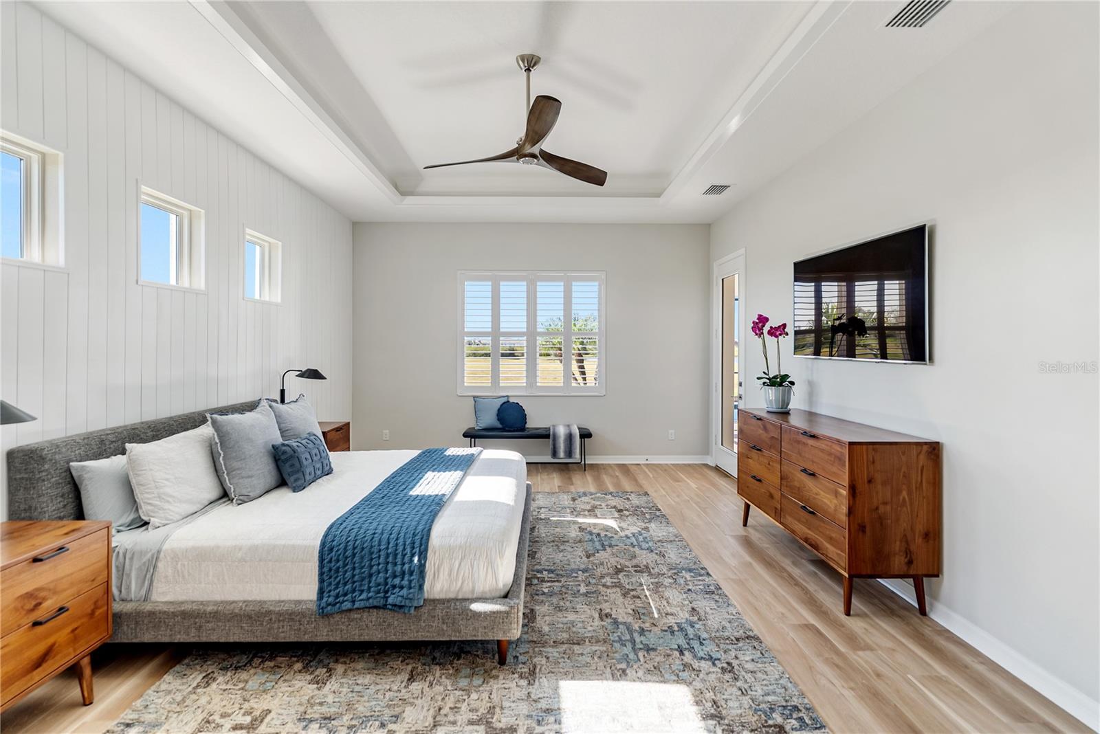 HAMPTON LAKES - Residential