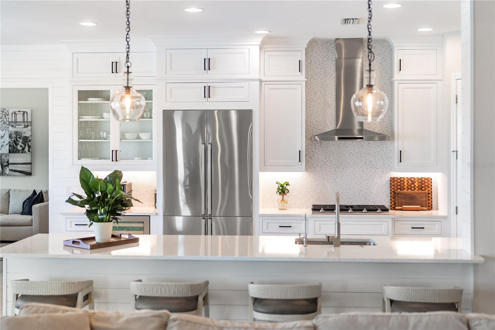 HAMPTON LAKES - Residential