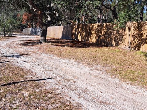 A home in DUNNELLON