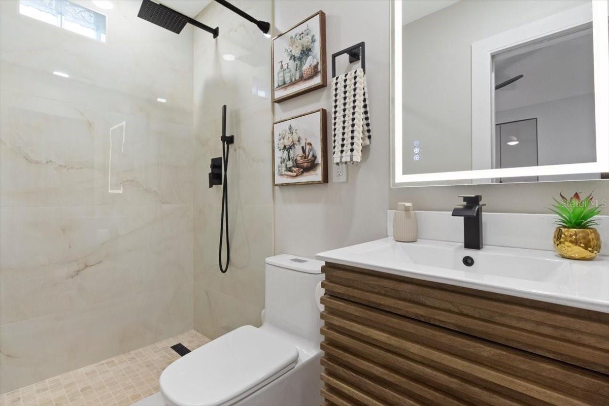 LINCOLN TERRACE - Residential