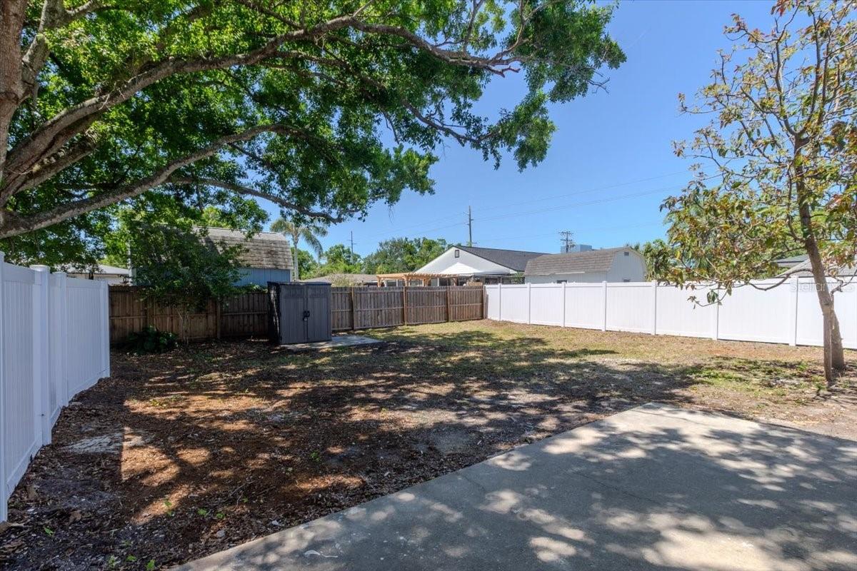 LINCOLN TERRACE - Residential