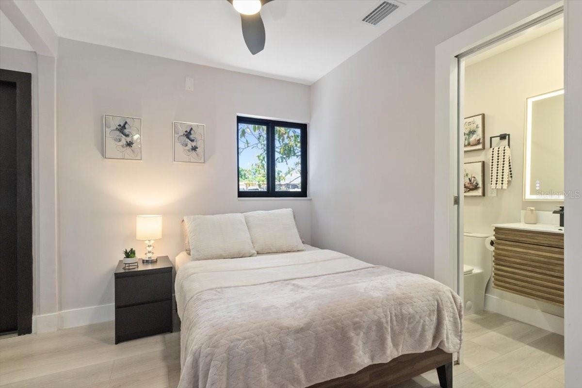 LINCOLN TERRACE - Residential