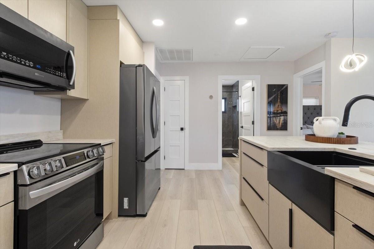 LINCOLN TERRACE - Residential