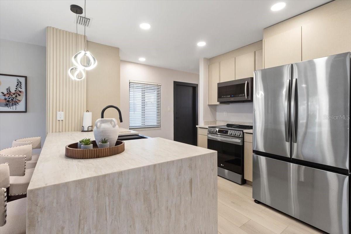 LINCOLN TERRACE - Residential