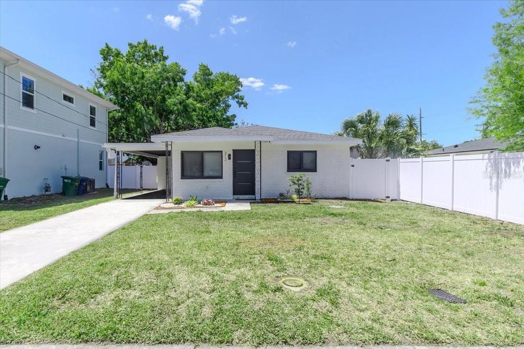 Photo of 312 N Lincoln Ave, Tampa, FL 33609 (MLS # TB8495502)