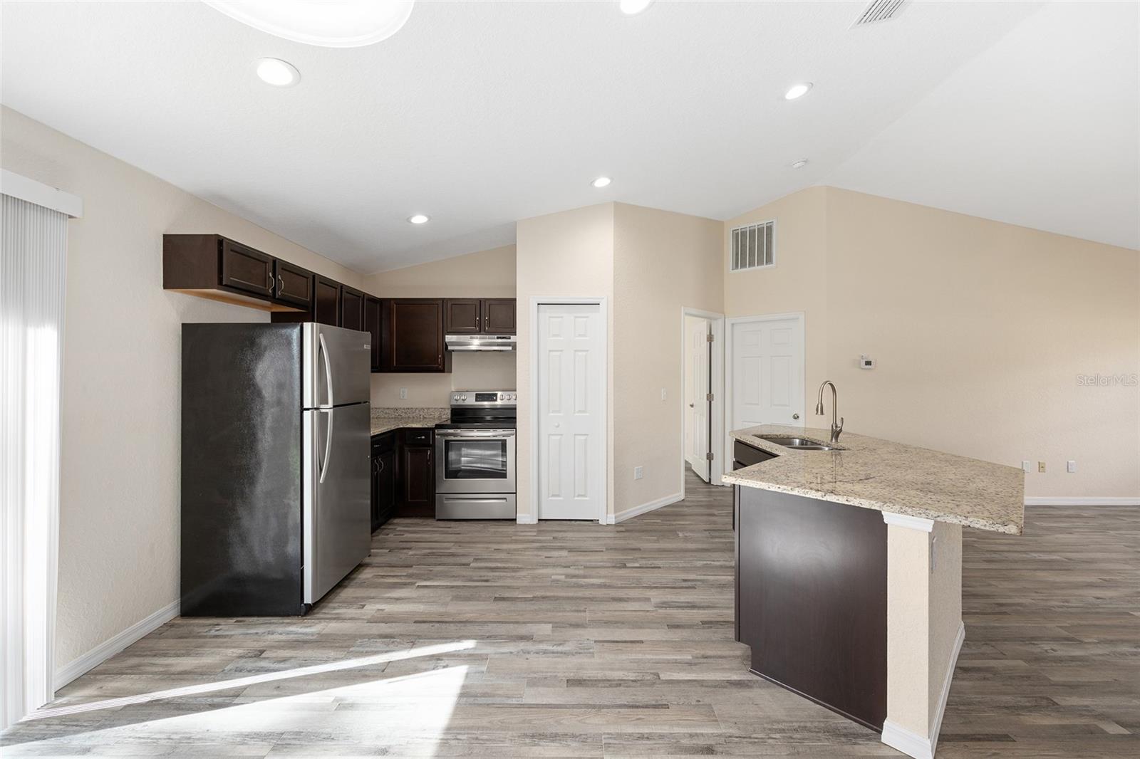 SILVER SPGS SHORES - Residential