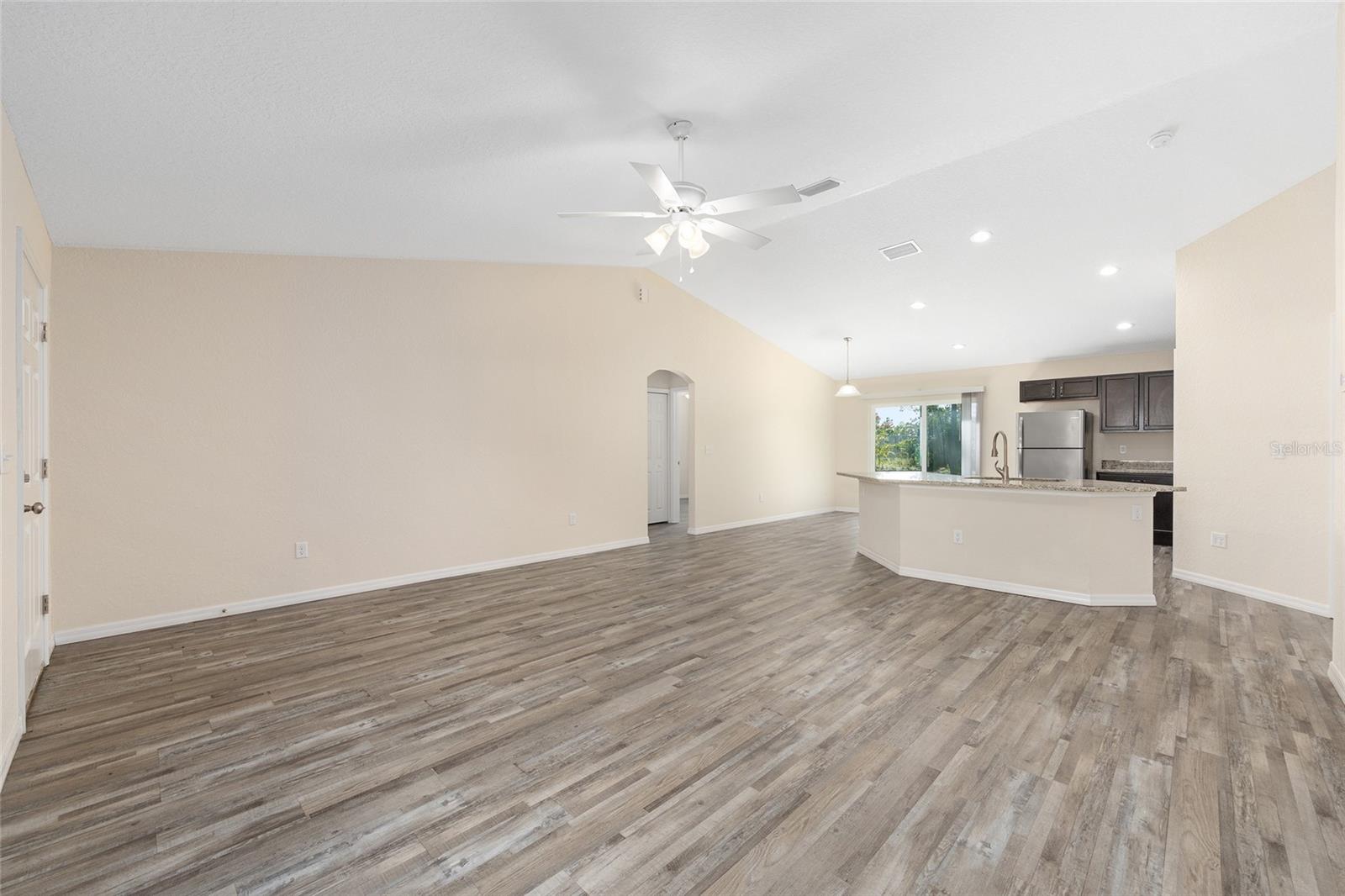 SILVER SPGS SHORES - Residential