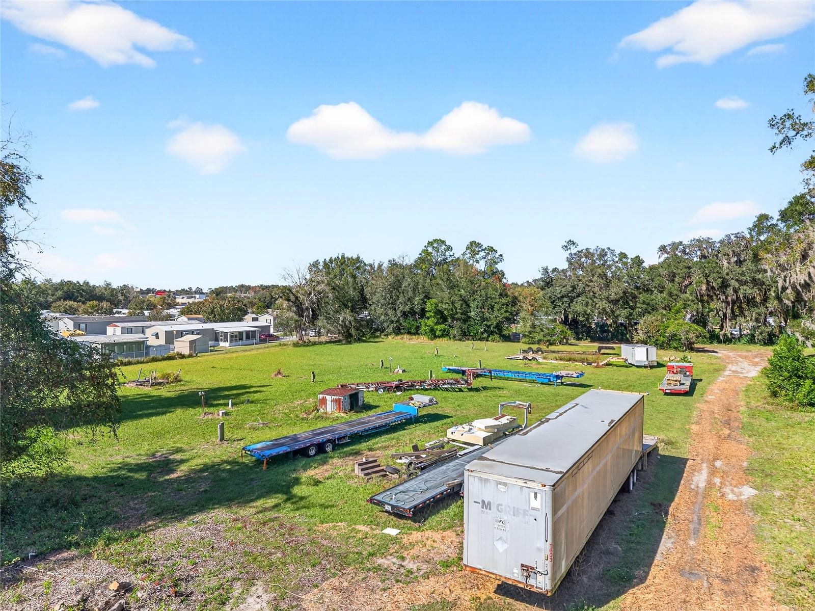 NORTH BELLEVIEW MOBILE HOME PARK - Land