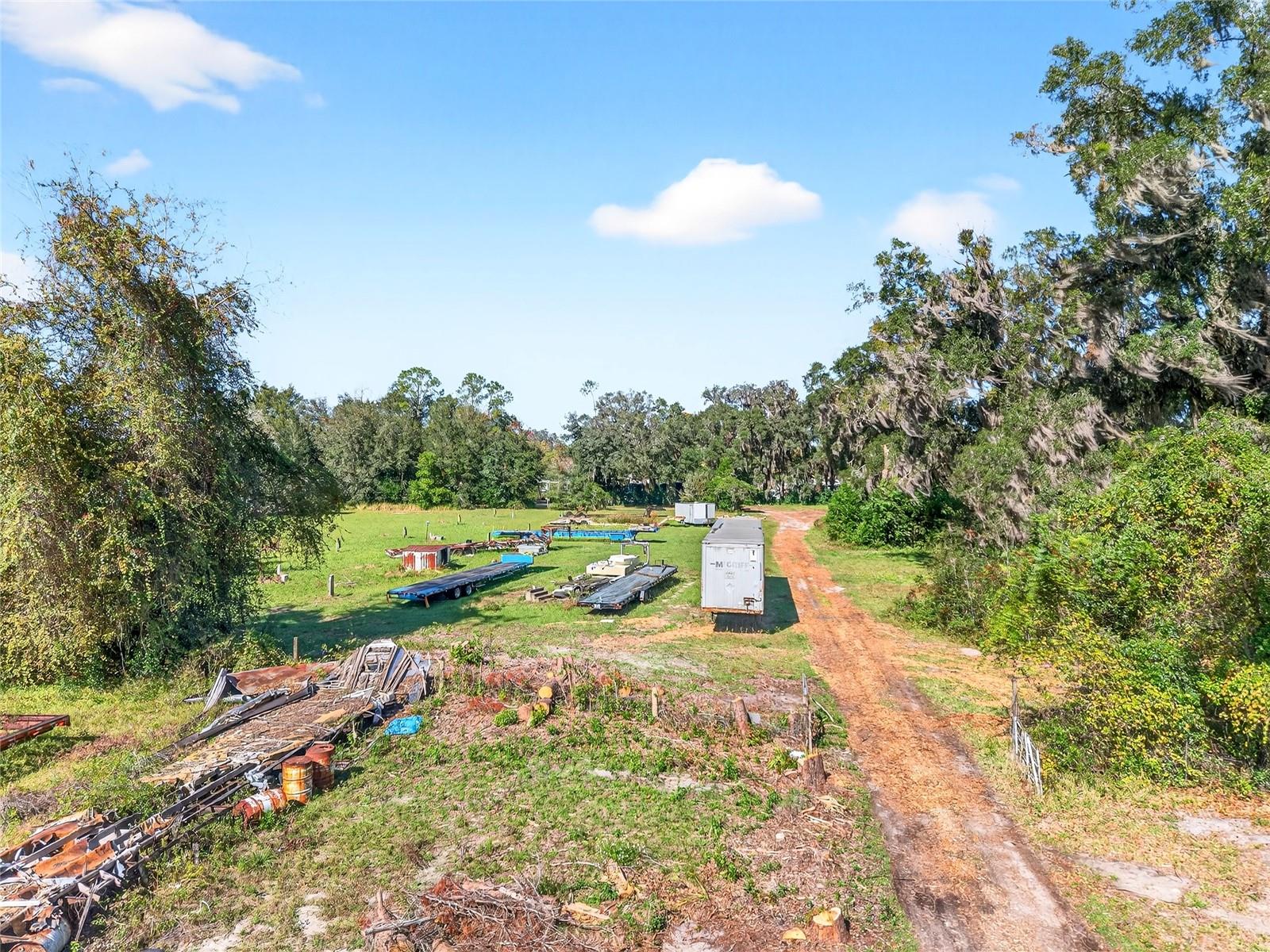 NORTH BELLEVIEW MOBILE HOME PARK - Land