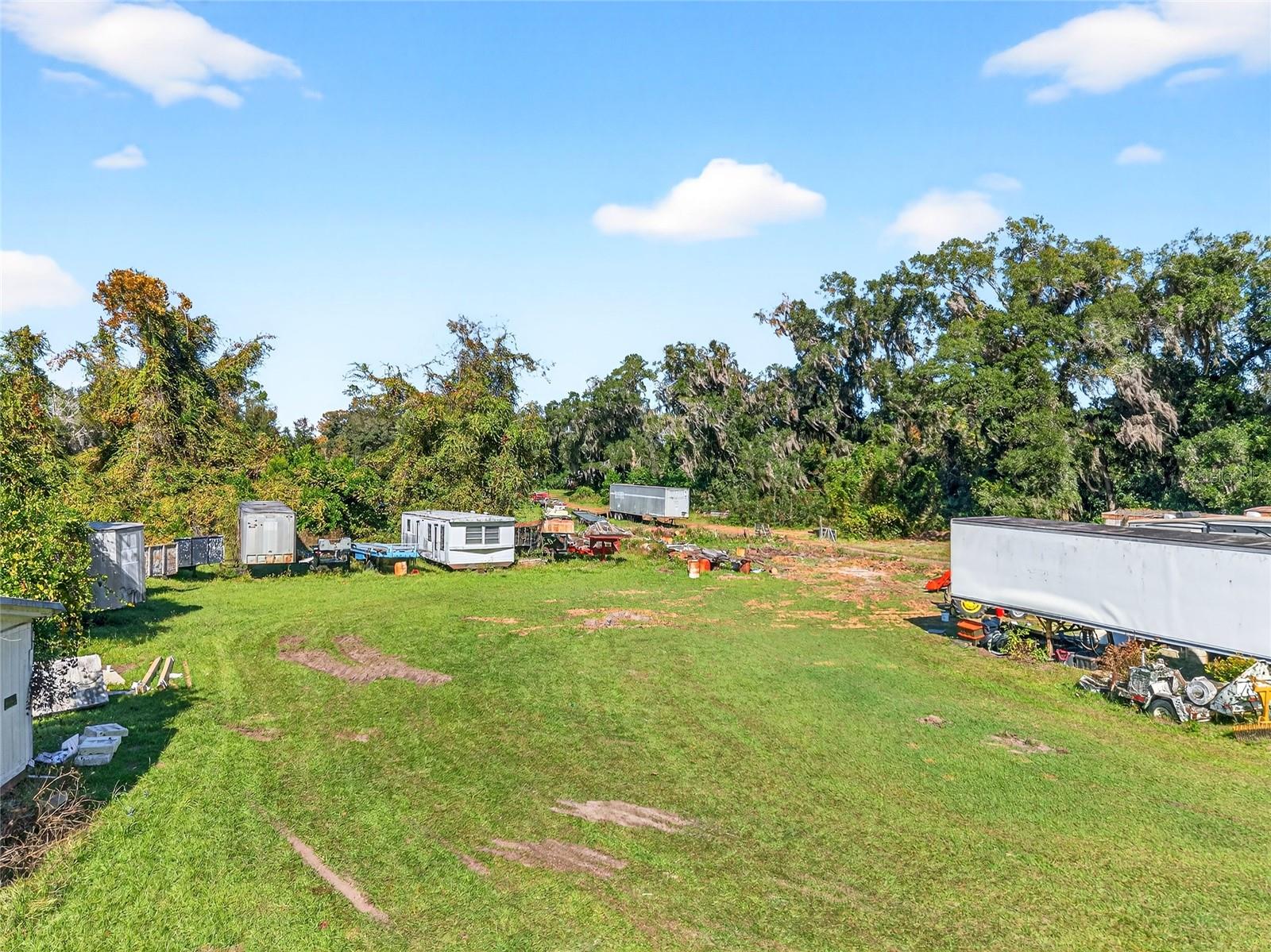 NORTH BELLEVIEW MOBILE HOME PARK - Land