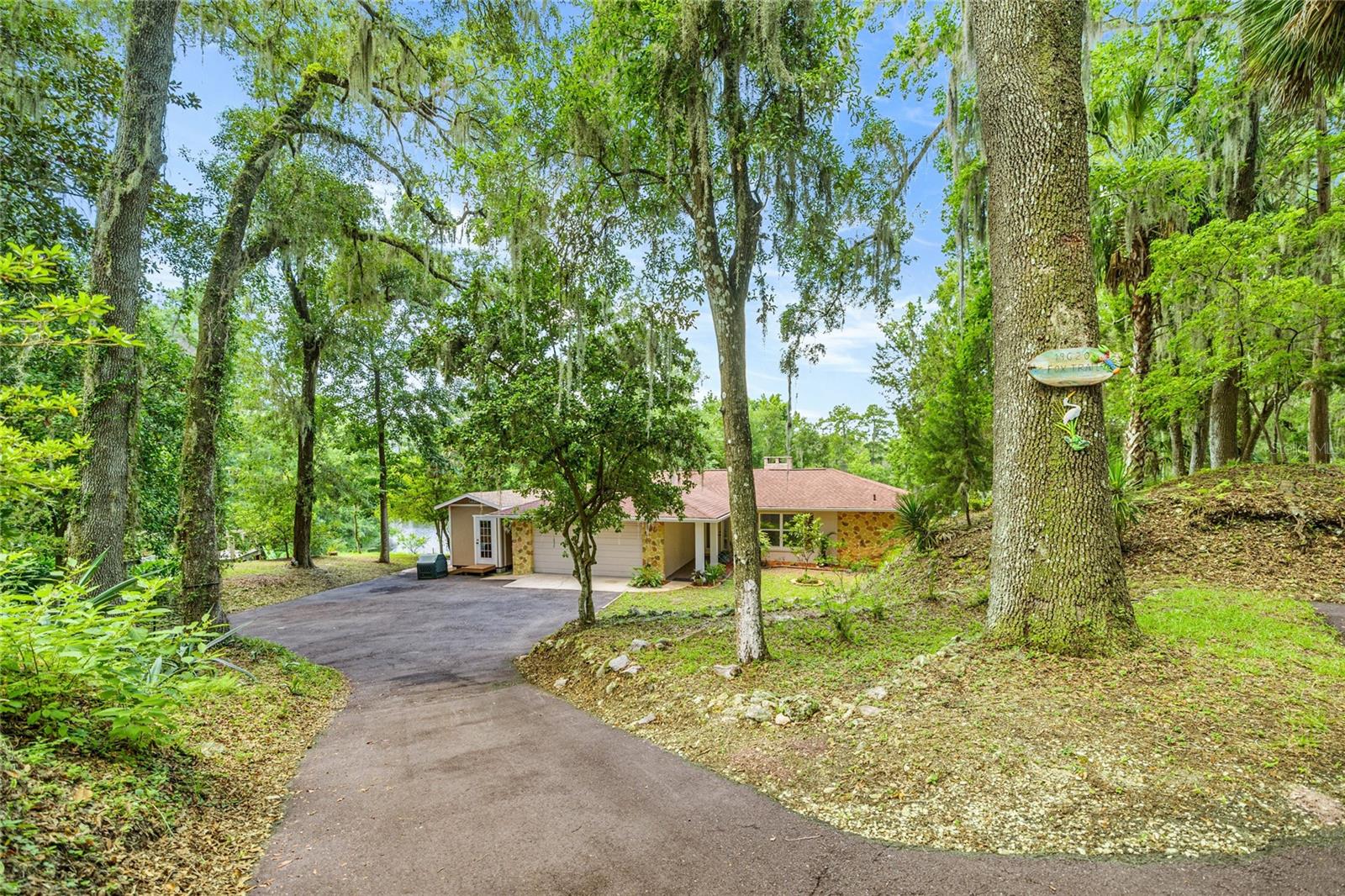 19620 FOX TRAIL