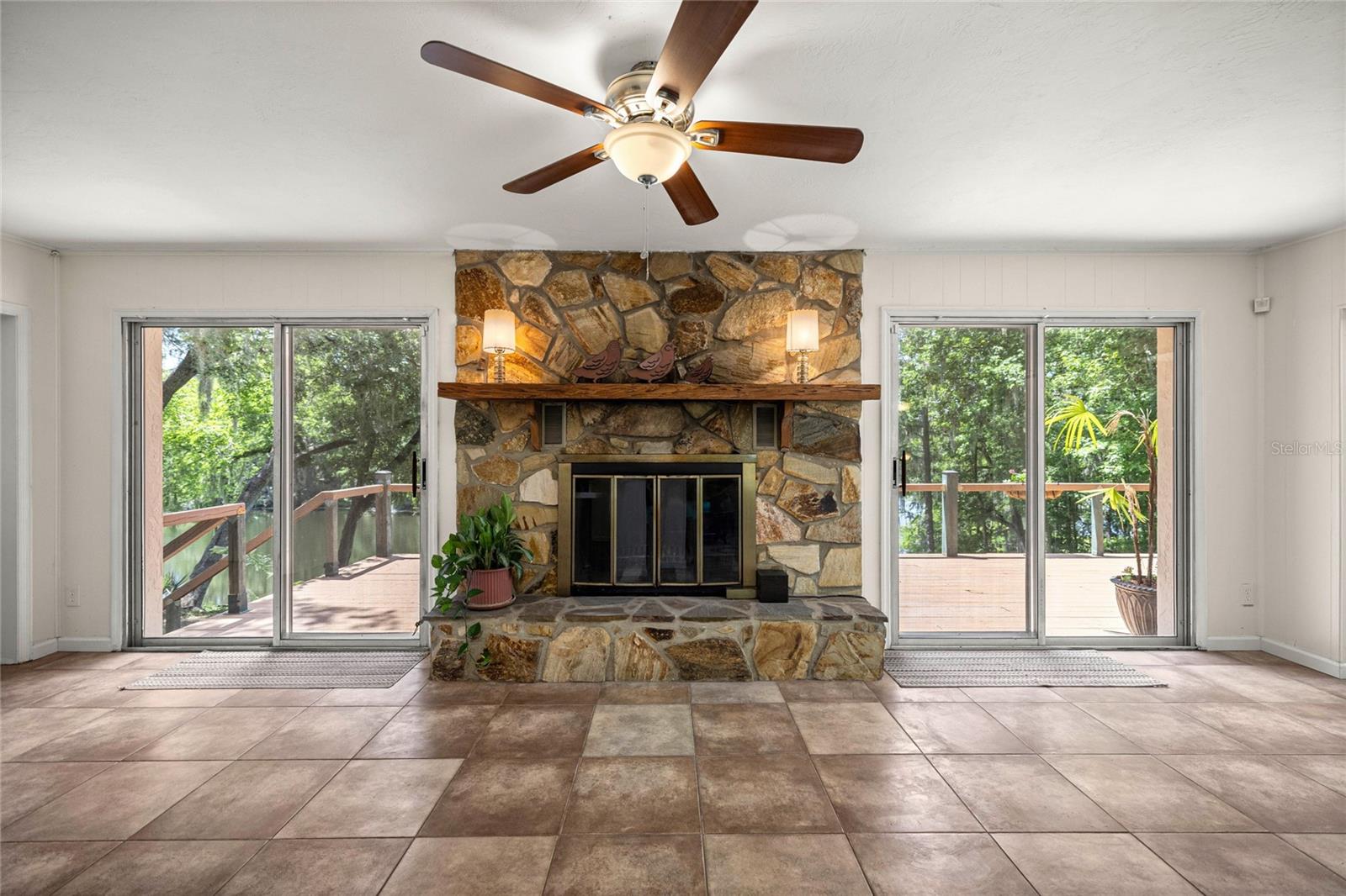 INDIAN COVE FARMS - Residential