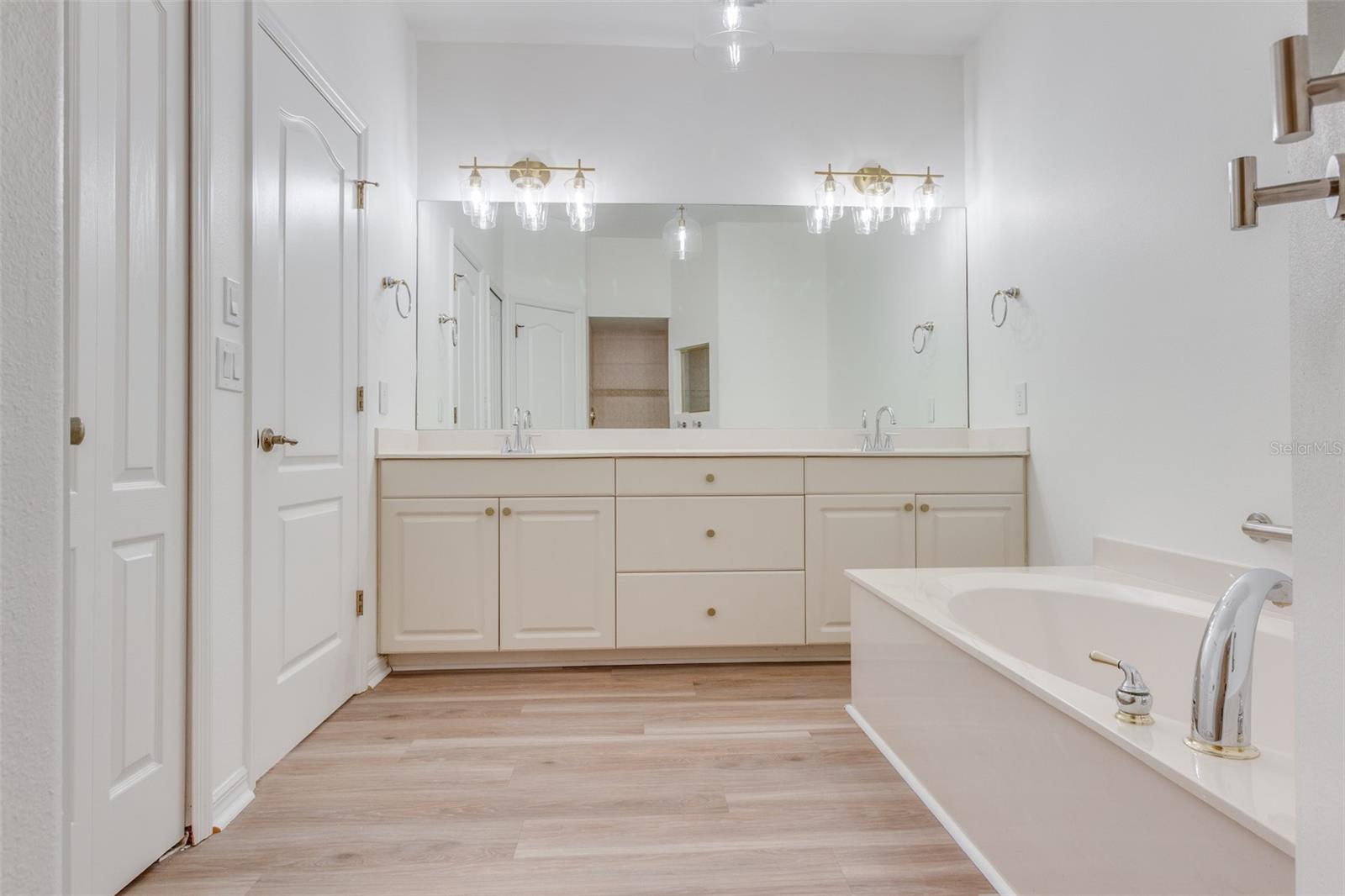 HERON CREEK - Residential