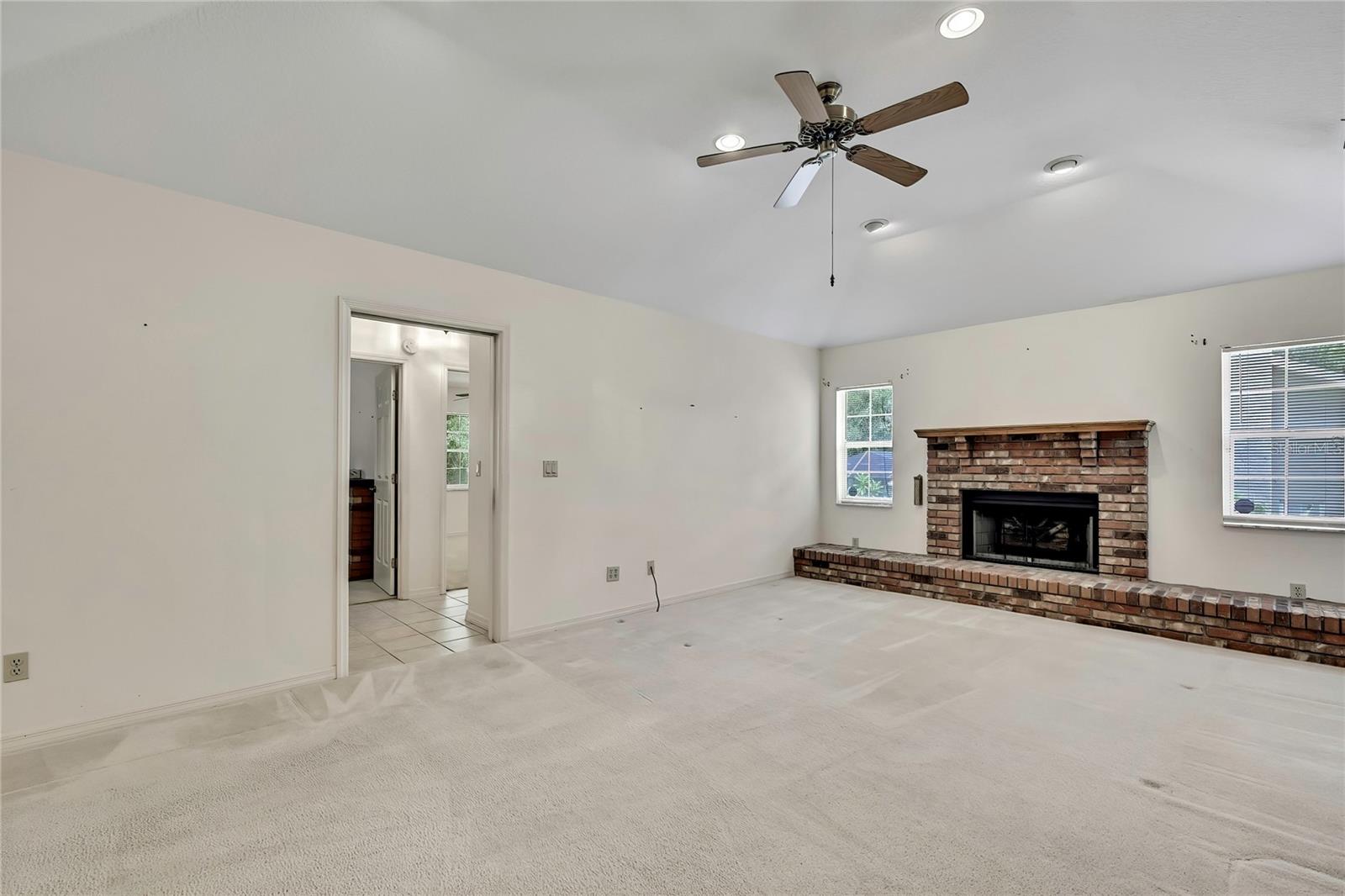 RAINBOW SPGS COUNTRY CLUB ESTATE - Residential