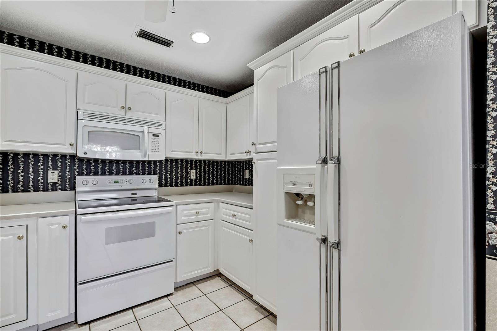 RAINBOW SPGS COUNTRY CLUB ESTATE - Residential