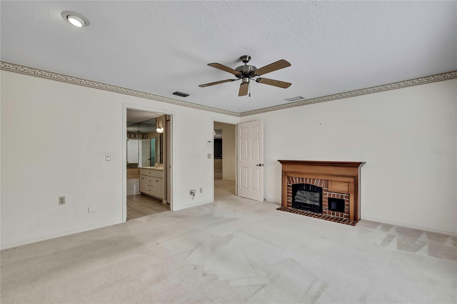 RAINBOW SPGS COUNTRY CLUB ESTATE - Residential