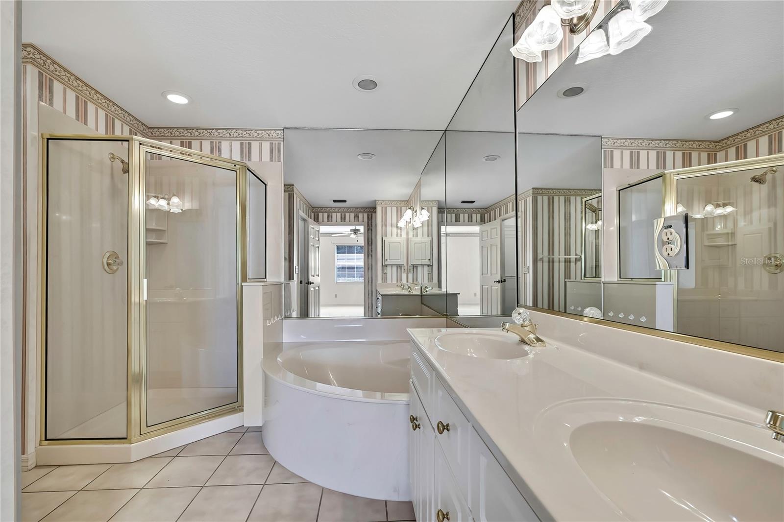 RAINBOW SPGS COUNTRY CLUB ESTATE - Residential