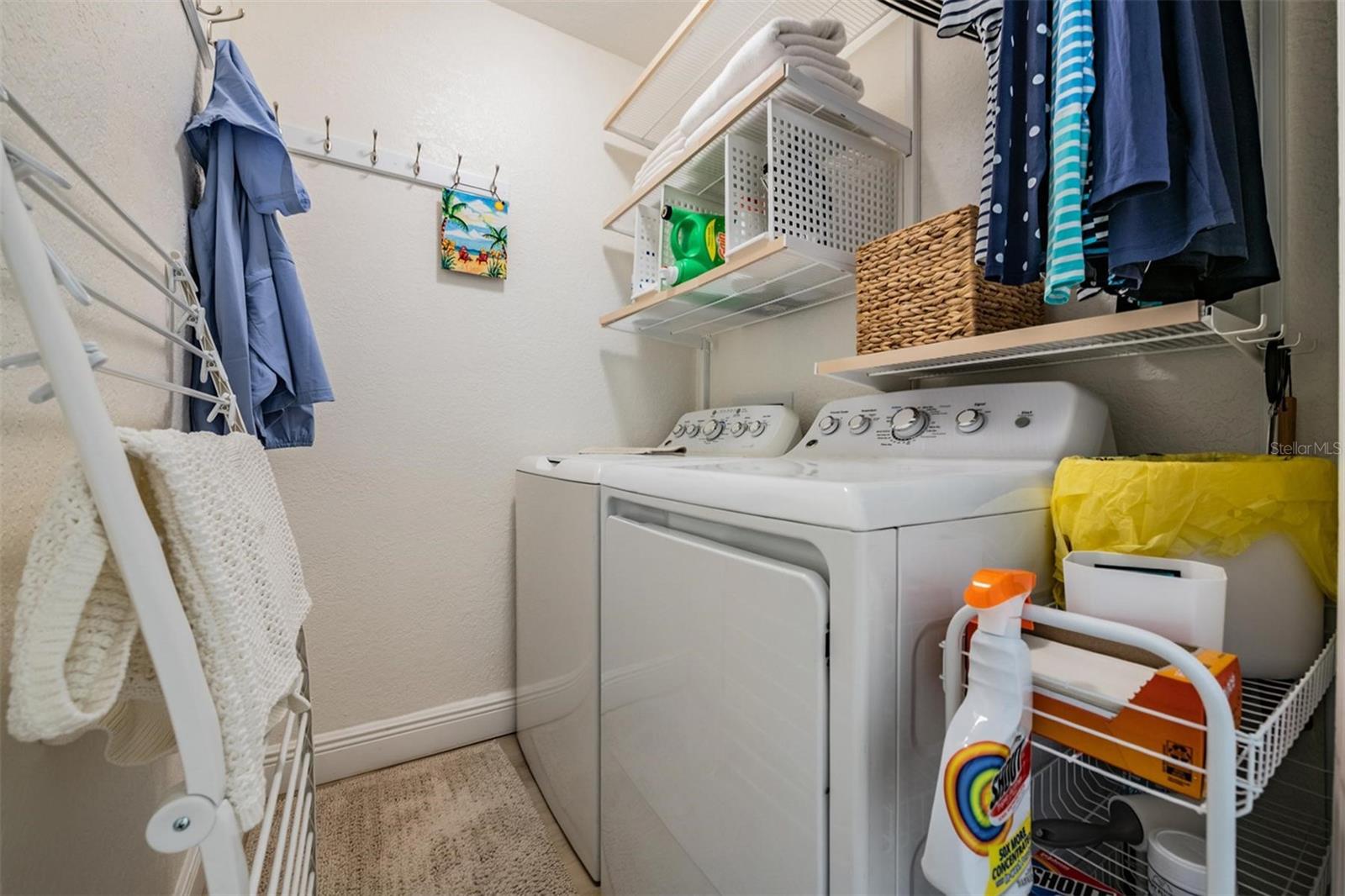 WYNDHAM LAKE SUB PH ONE - Residential