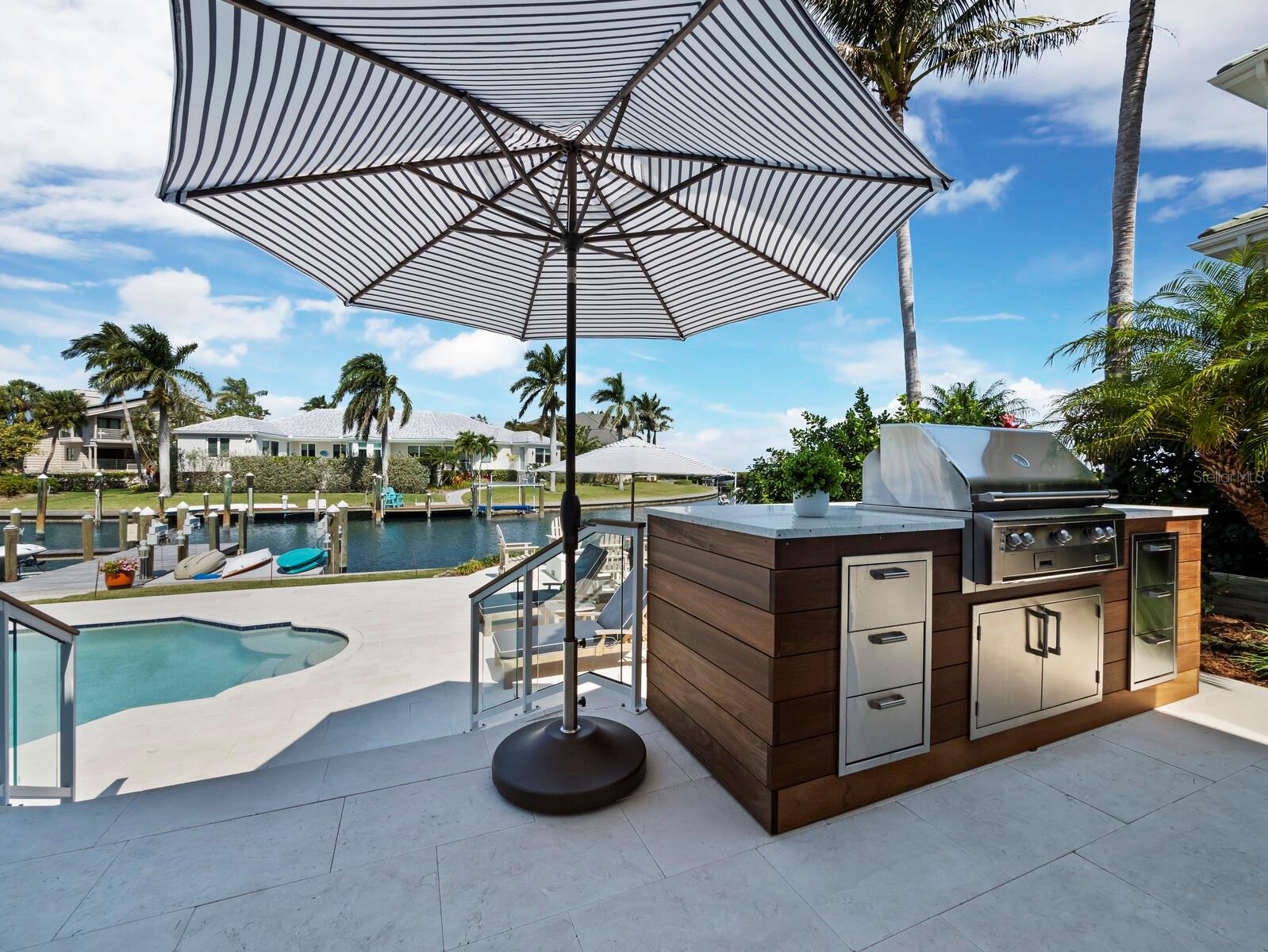 BAY ISLES - Residential