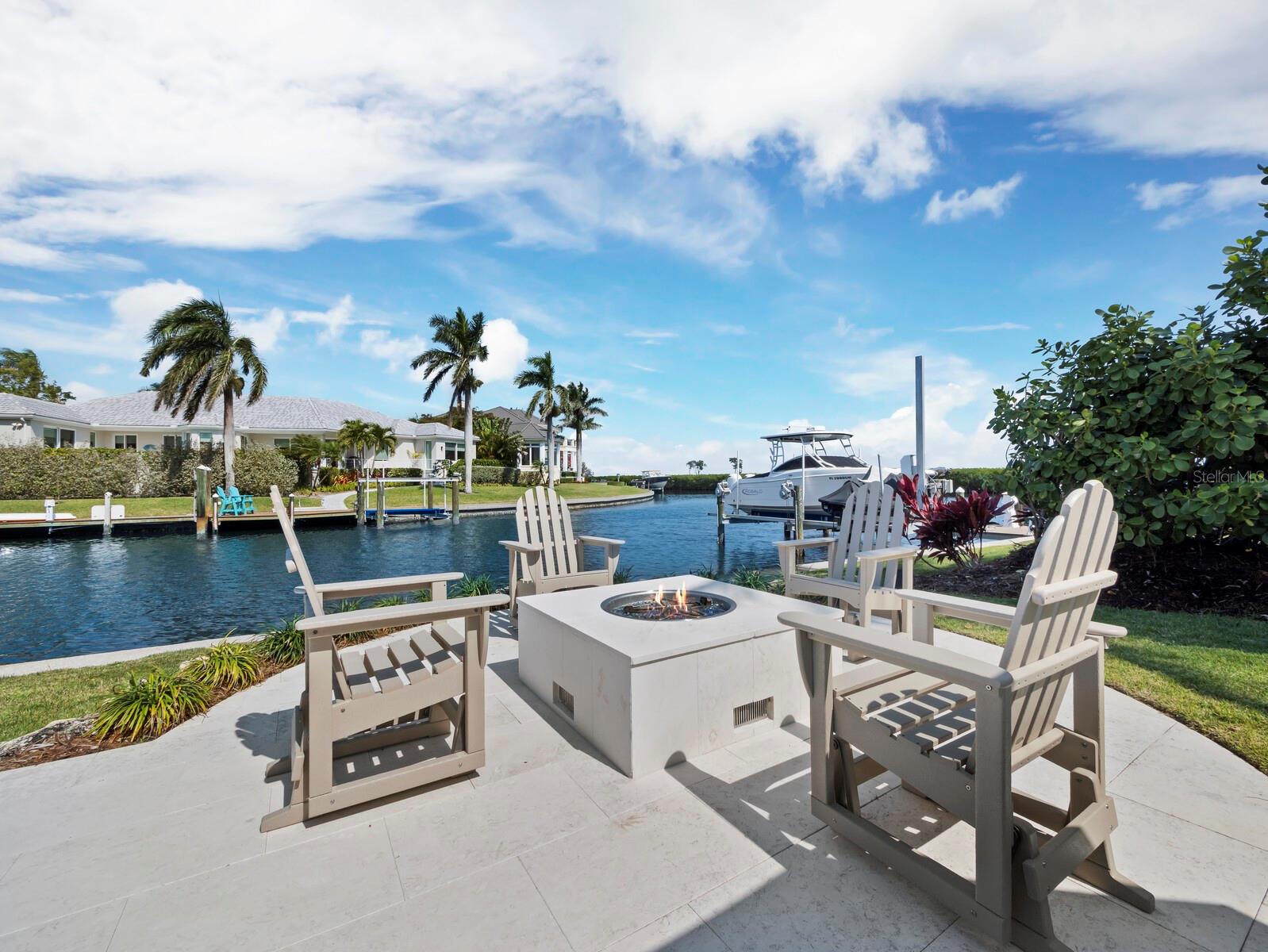 BAY ISLES - Residential