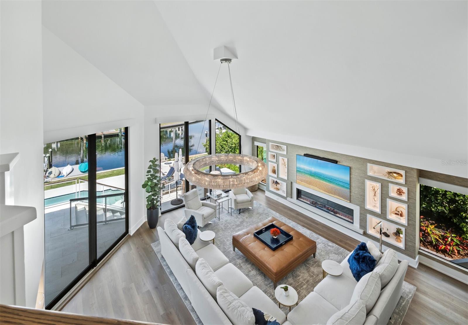 BAY ISLES - Residential