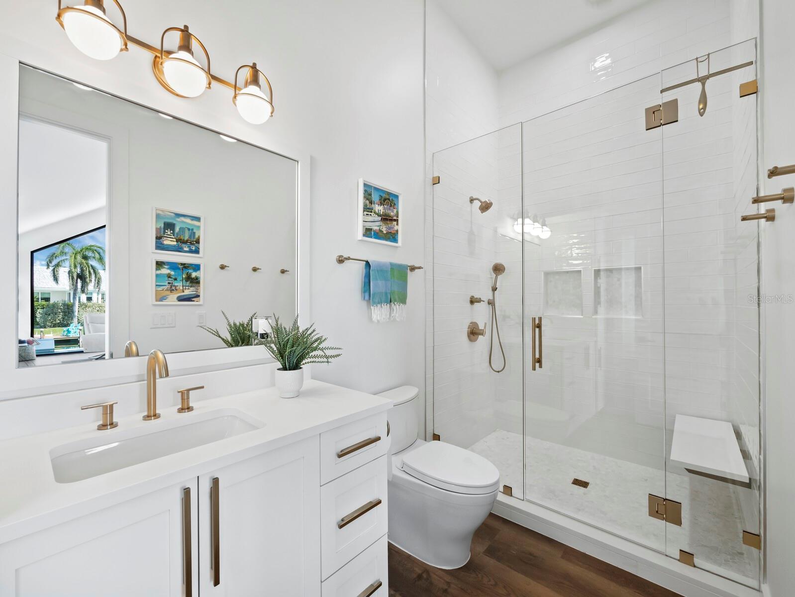 BAY ISLES - Residential