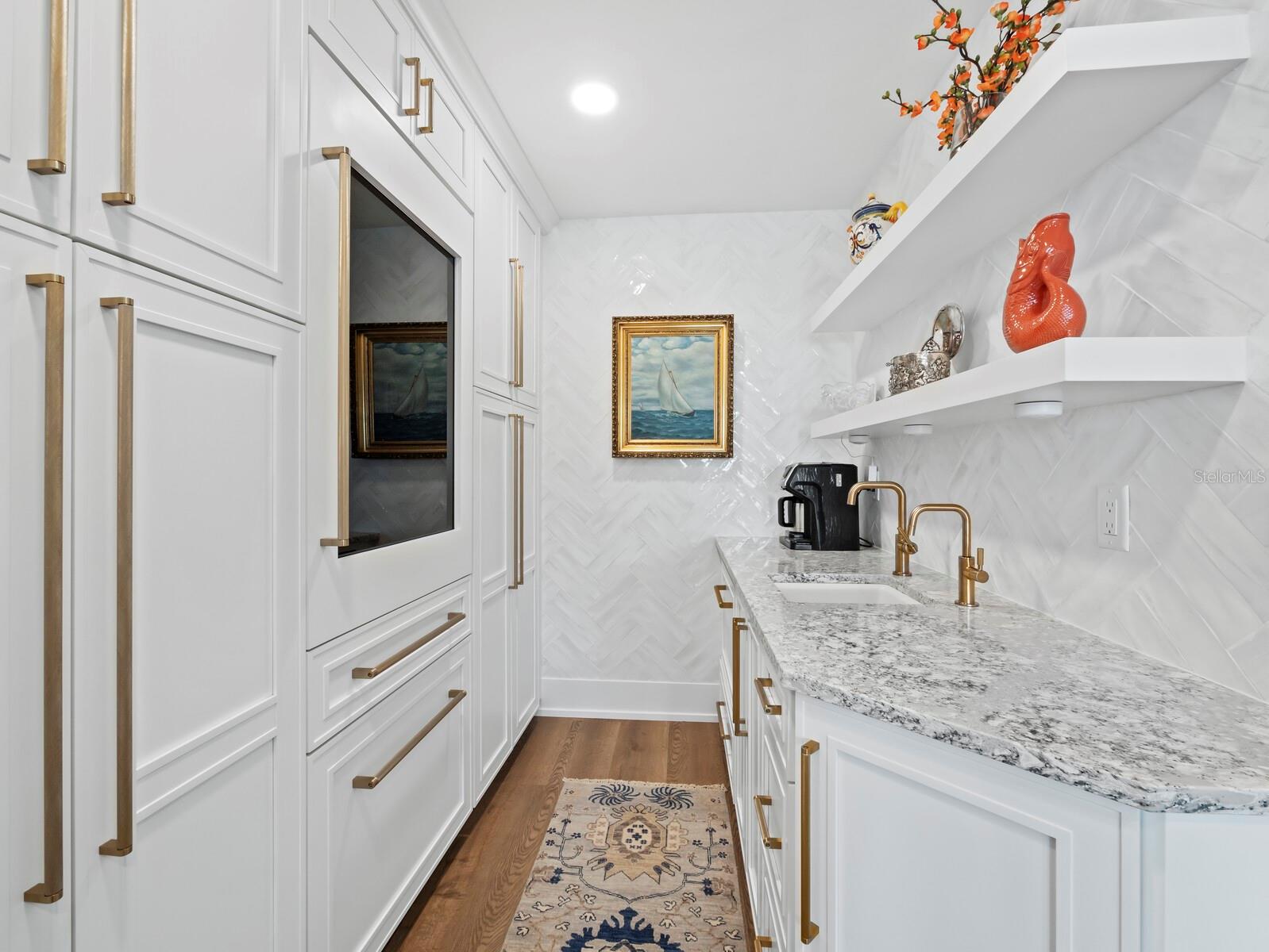 BAY ISLES - Residential