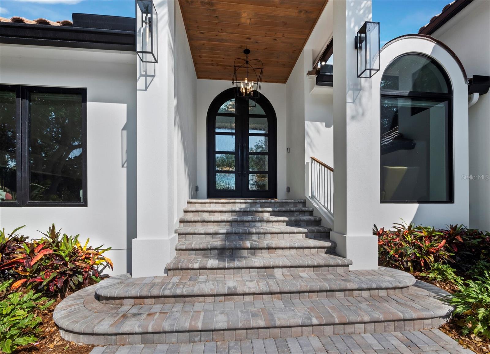 BAY ISLES - Residential