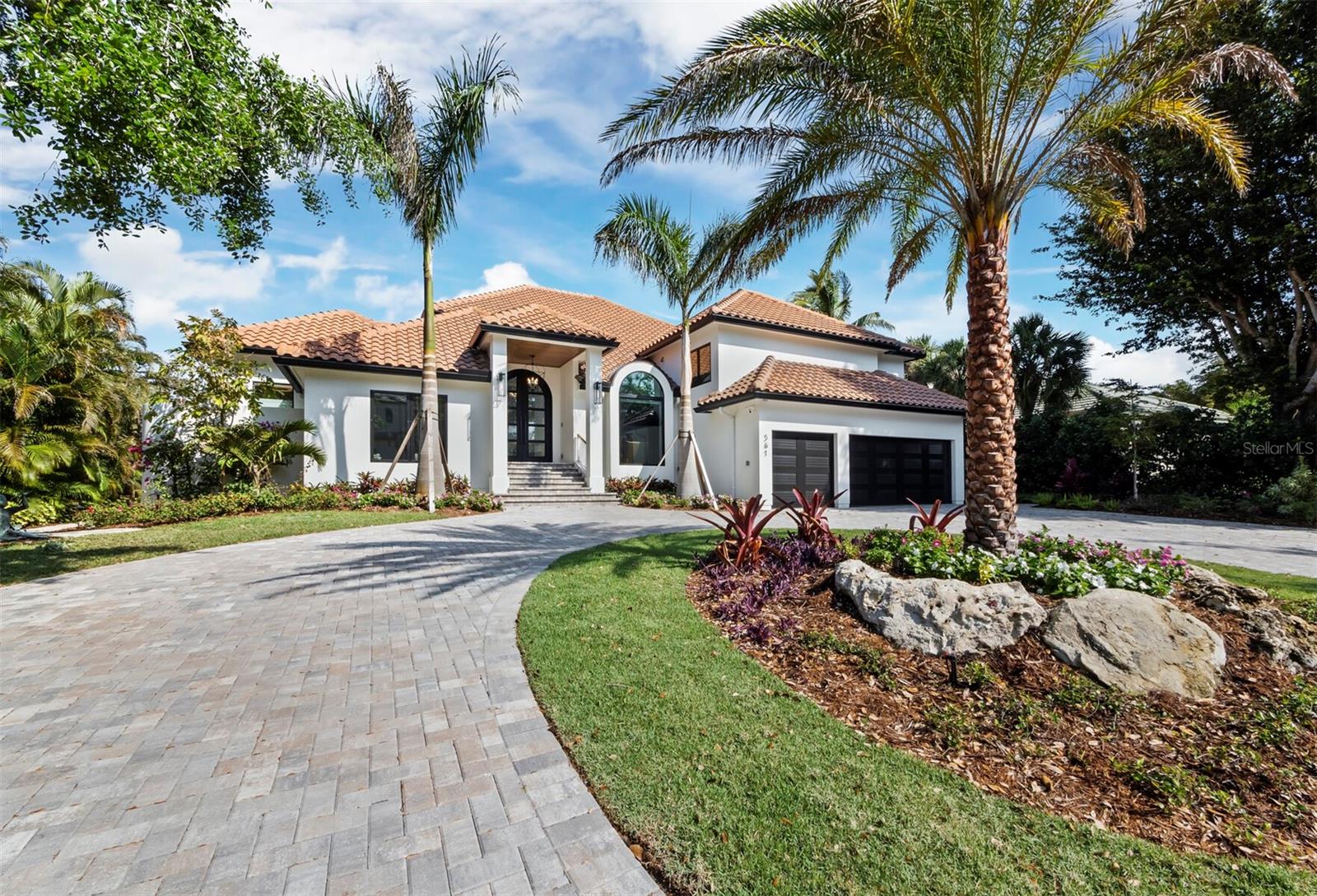 BAY ISLES - Residential