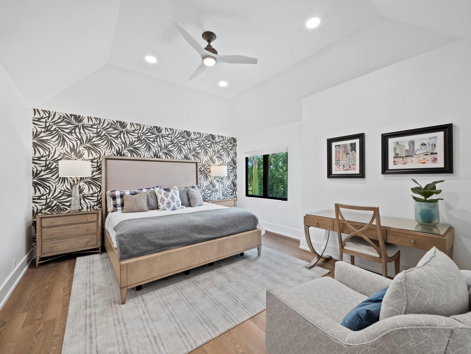 BAY ISLES - Residential