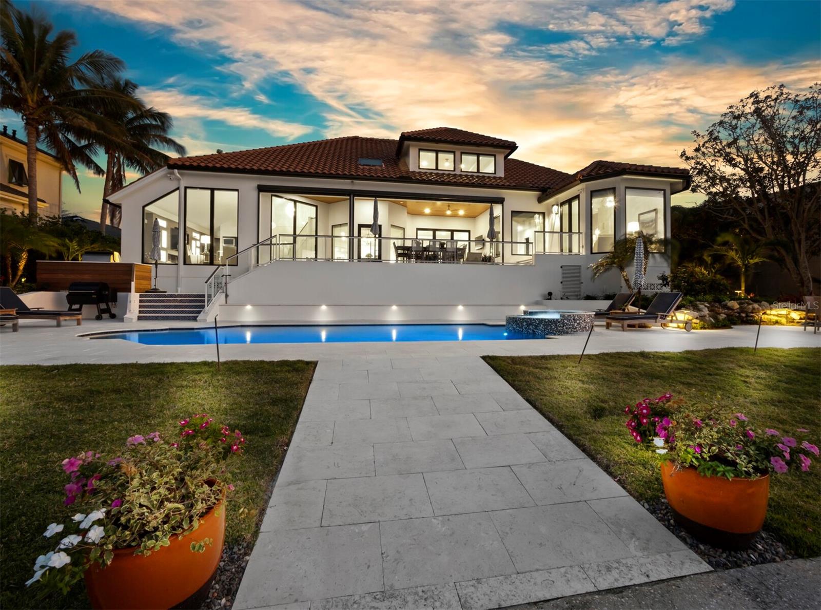 BAY ISLES - Residential