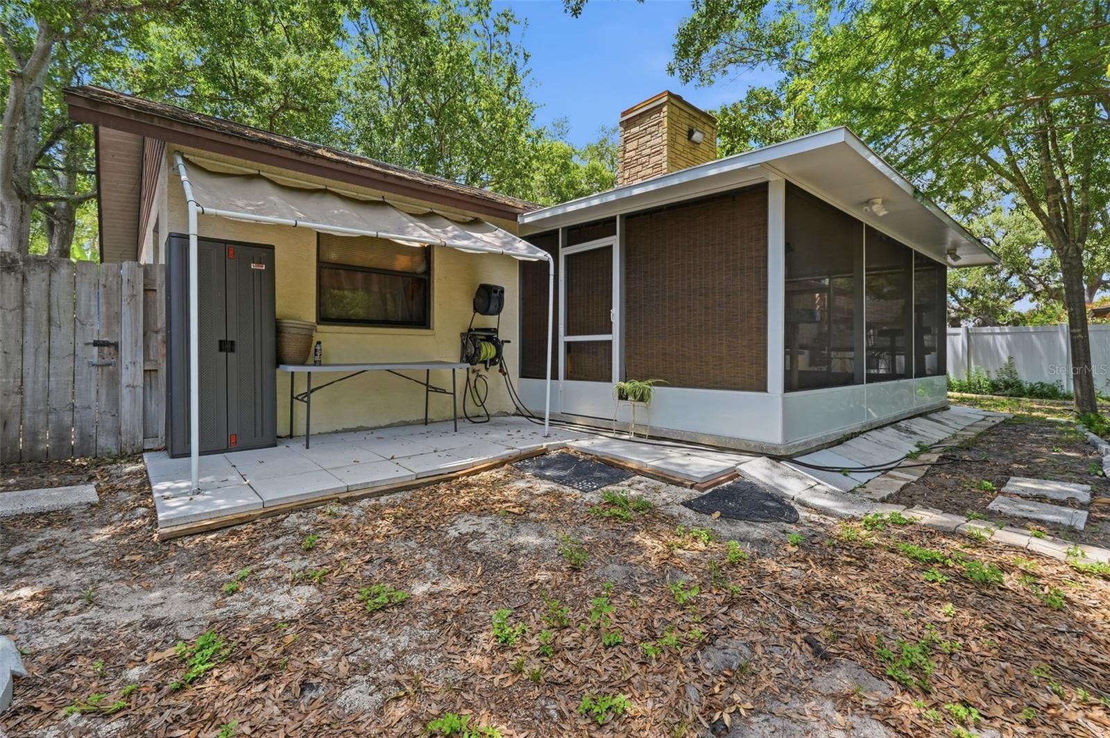 GULF BREEZE ESTATES - Residential