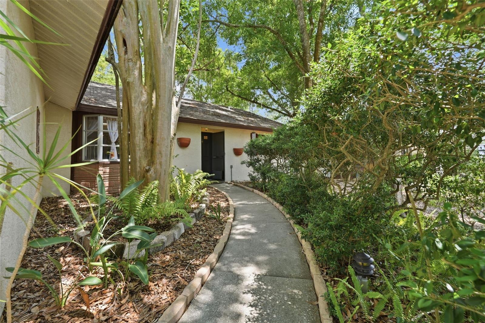 GULF BREEZE ESTATES - Residential