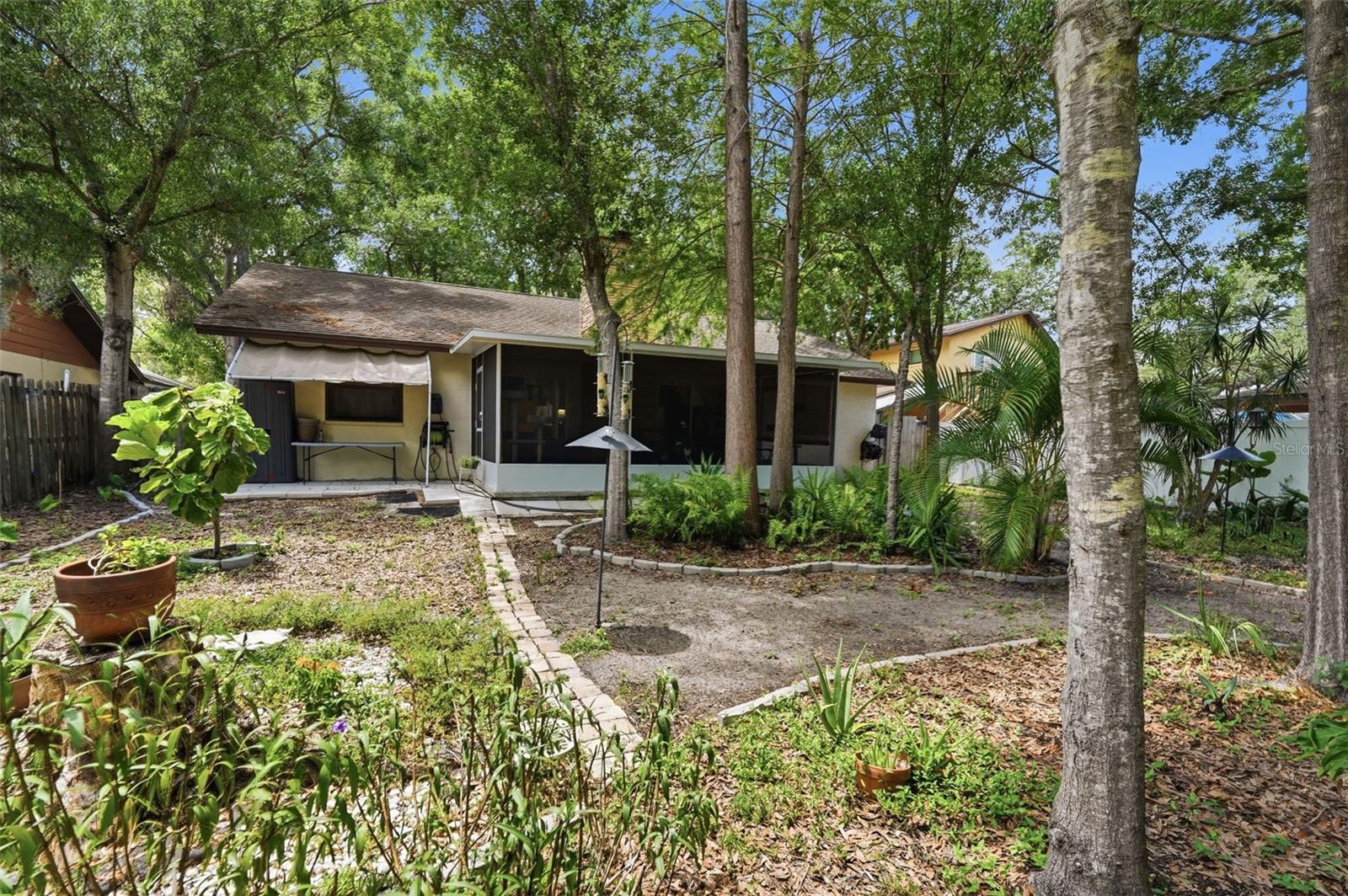 GULF BREEZE ESTATES - Residential