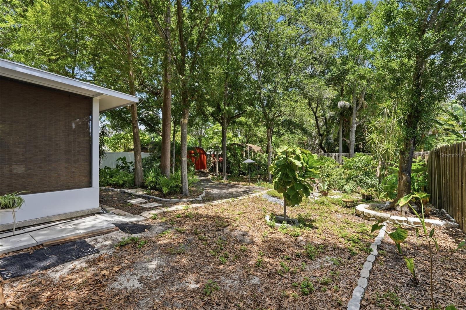 GULF BREEZE ESTATES - Residential