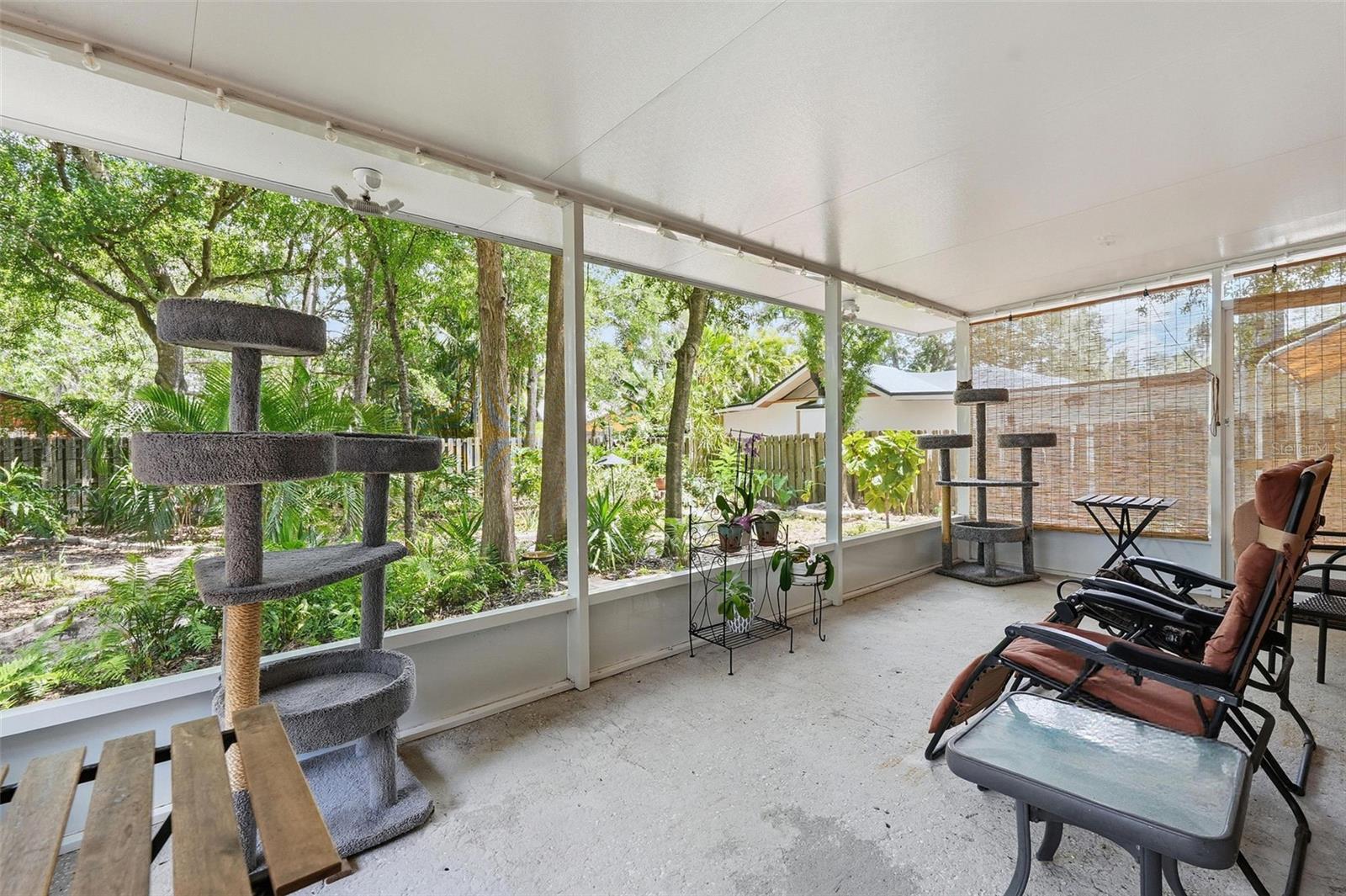 GULF BREEZE ESTATES - Residential