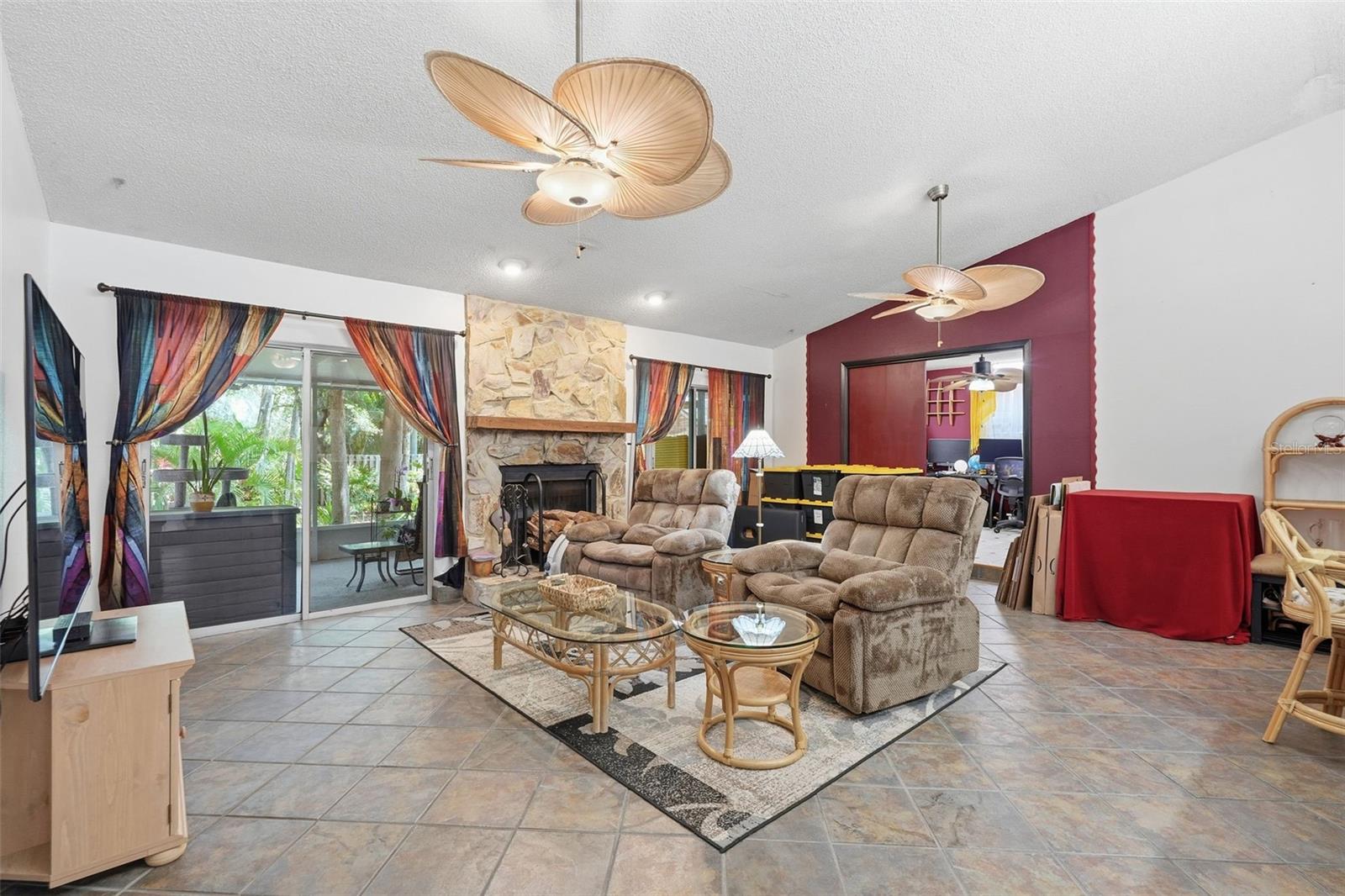 GULF BREEZE ESTATES - Residential