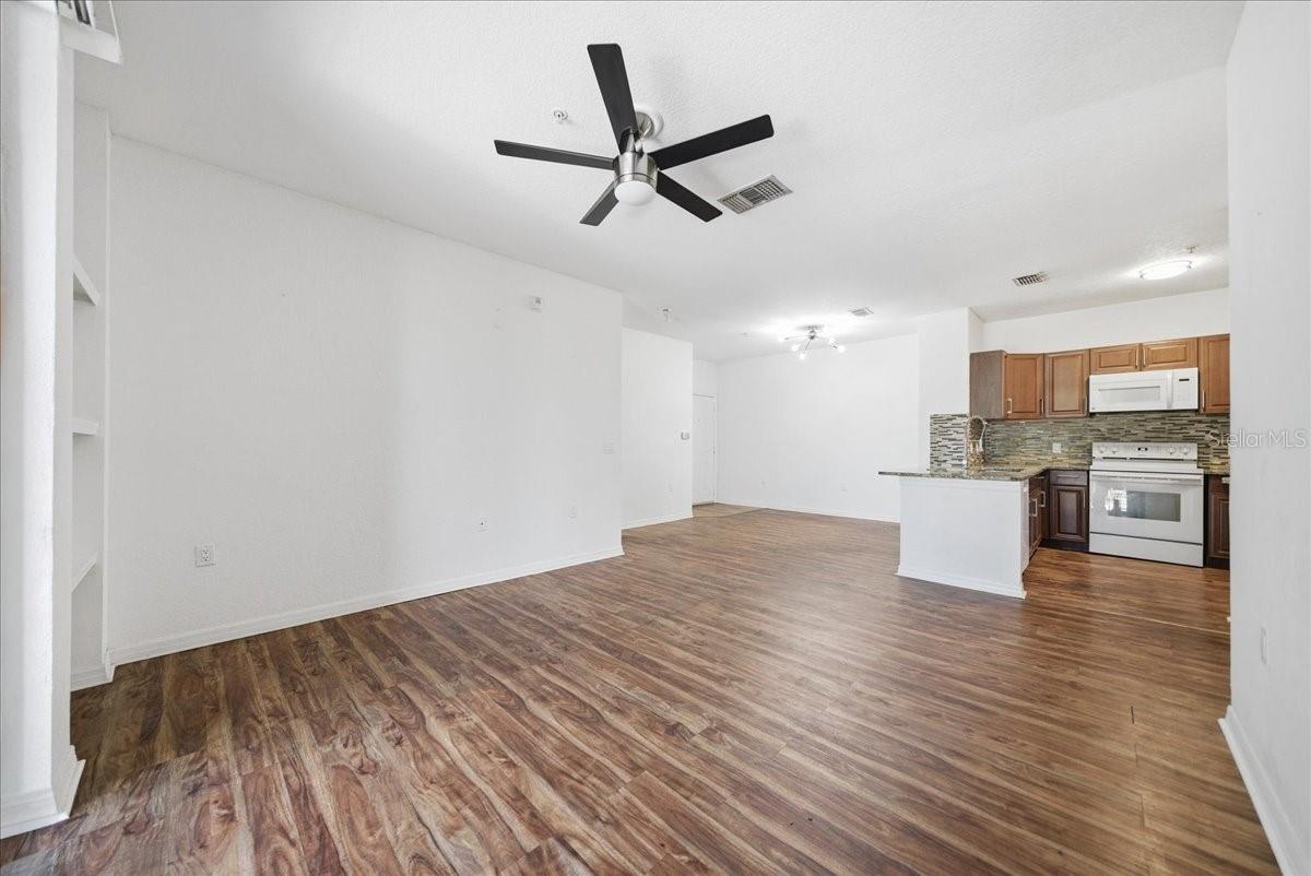 SERENATA CONDO - Residential