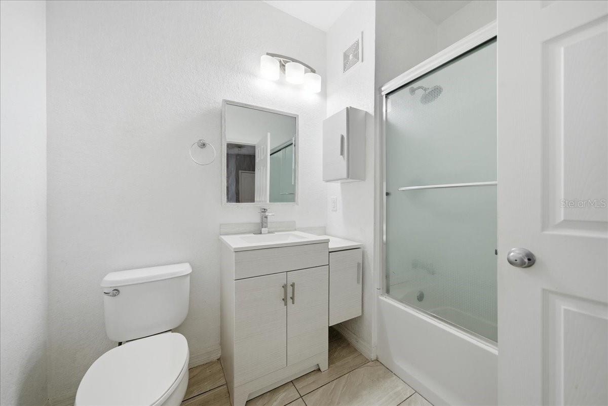 SERENATA CONDO - Residential