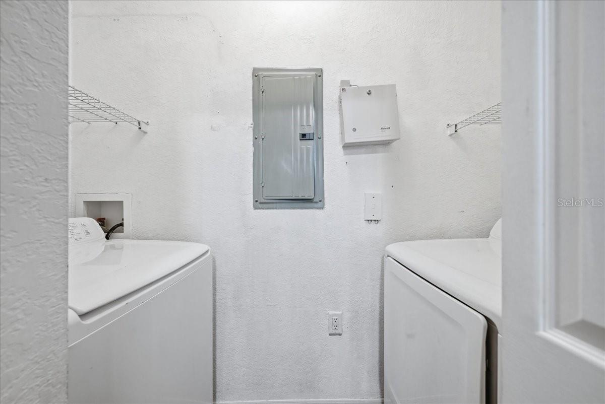 SERENATA CONDO - Residential