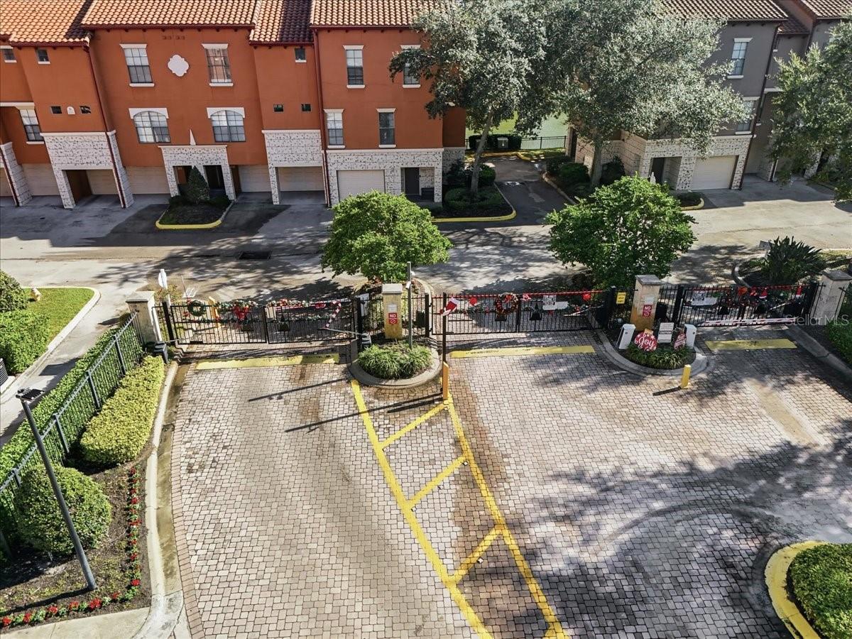 SERENATA CONDO - Residential