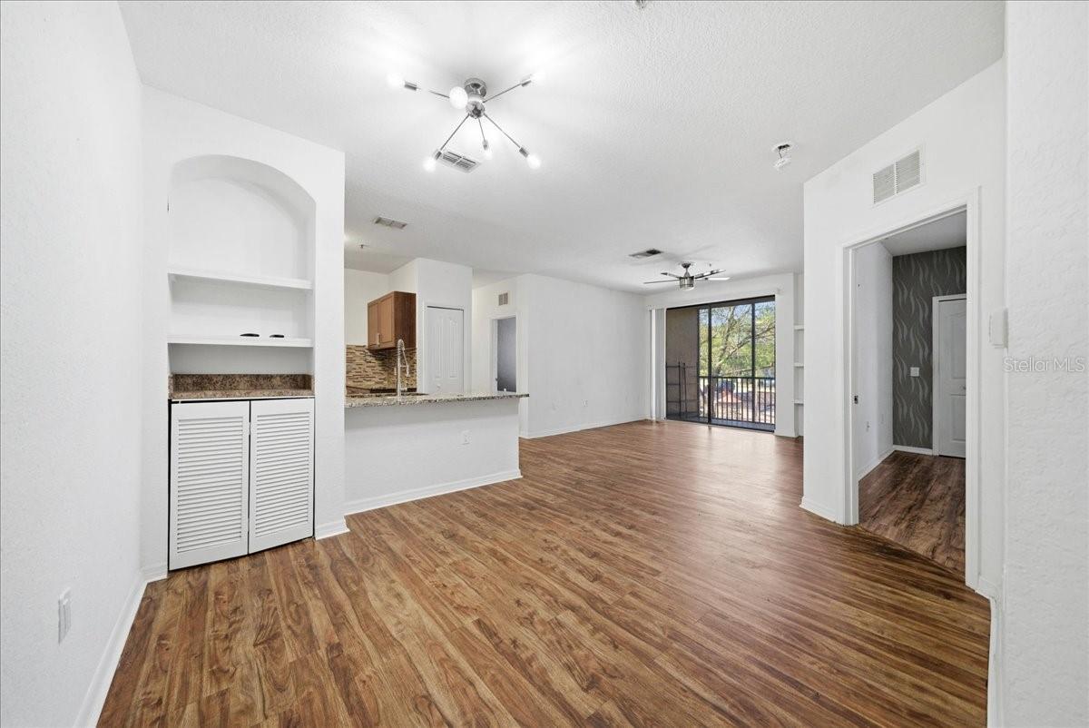 SERENATA CONDO - Residential