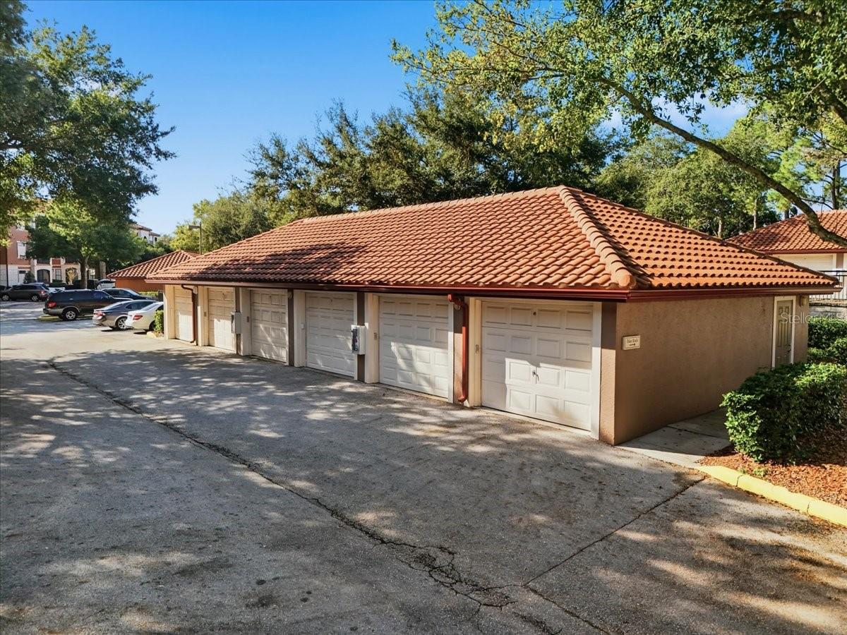 SERENATA CONDO - Residential