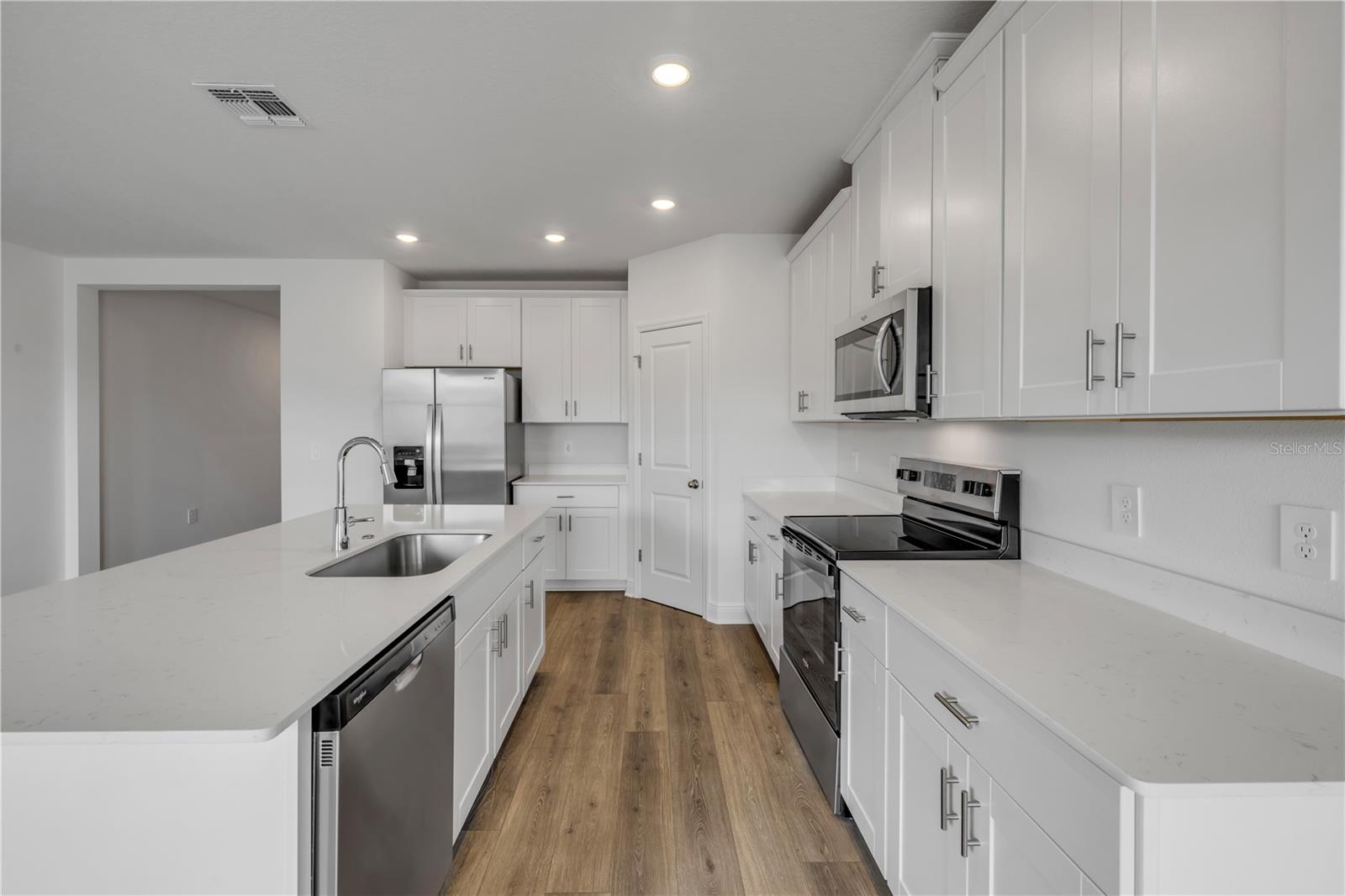 THE RESERVE AT HAMMOCK OAKS - Residential