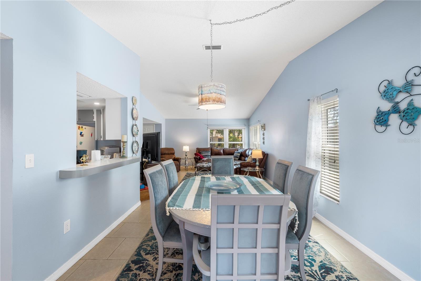 HOLIDAY LAKE VILLAS CONDO - Residential