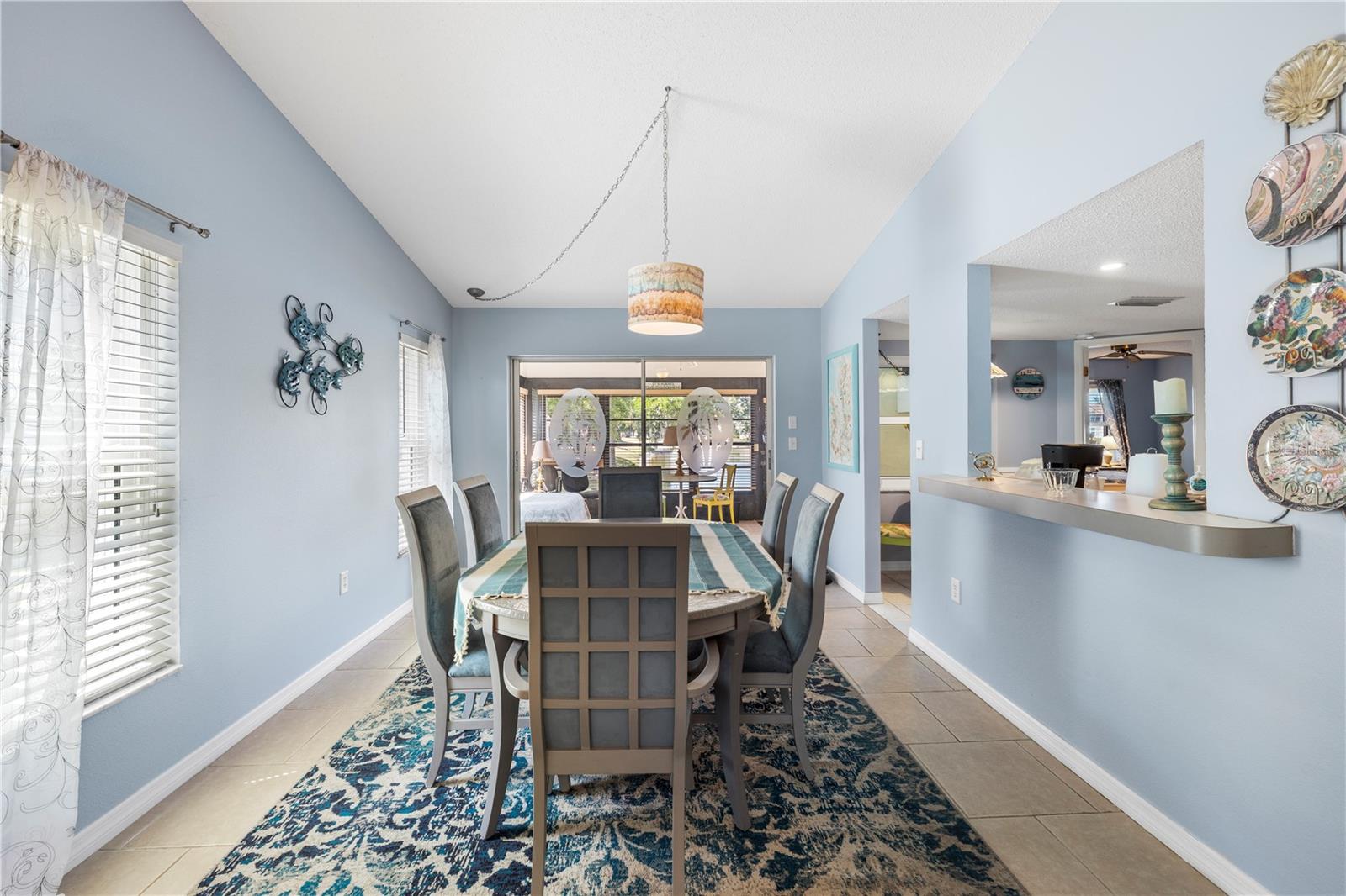 HOLIDAY LAKE VILLAS CONDO - Residential