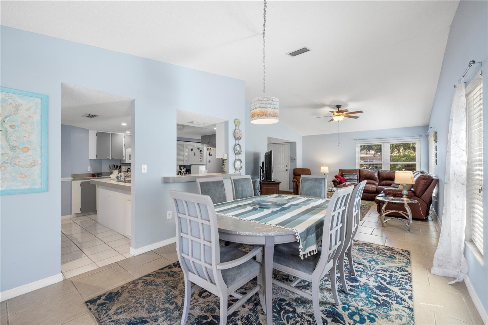 HOLIDAY LAKE VILLAS CONDO - Residential