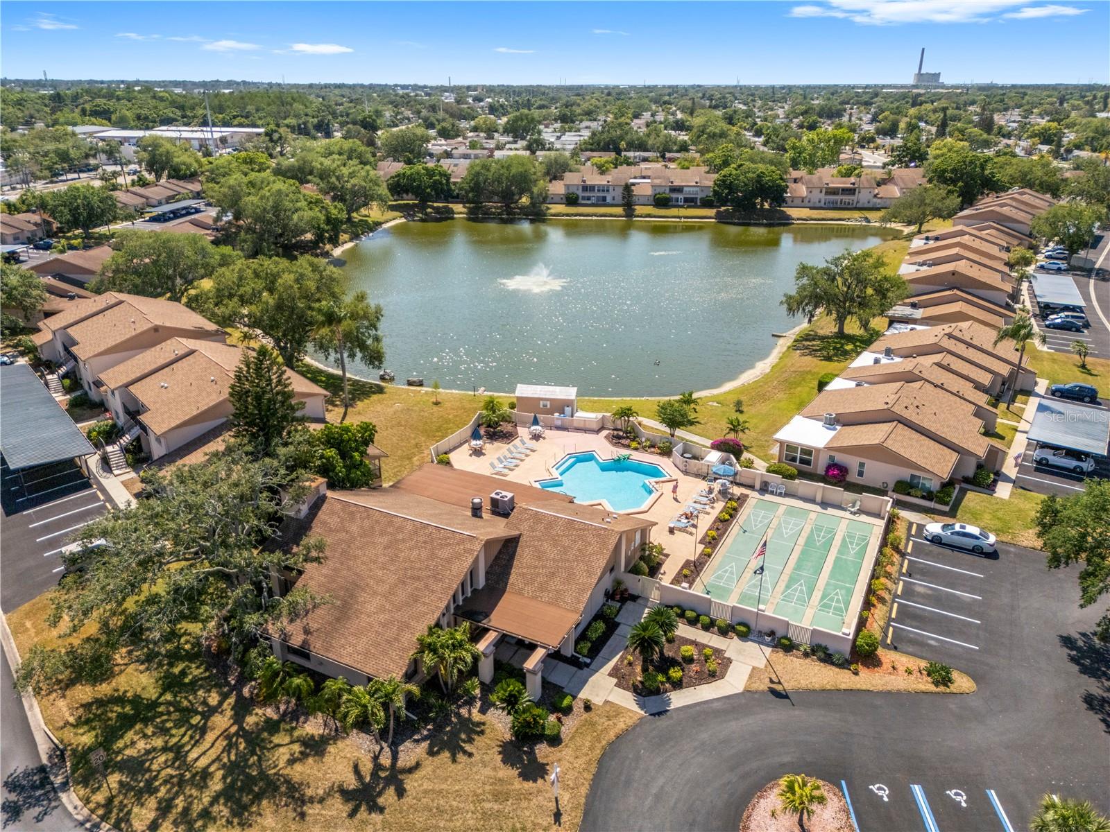 HOLIDAY LAKE VILLAS CONDO - Residential