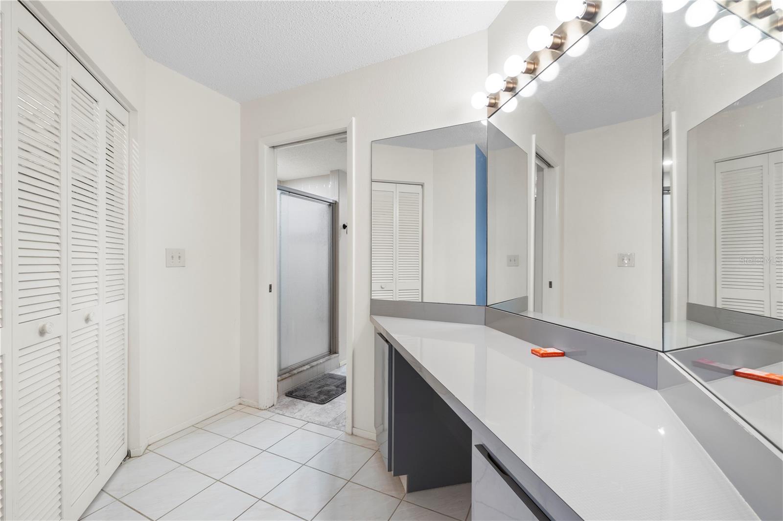 HOLIDAY LAKE VILLAS CONDO - Residential